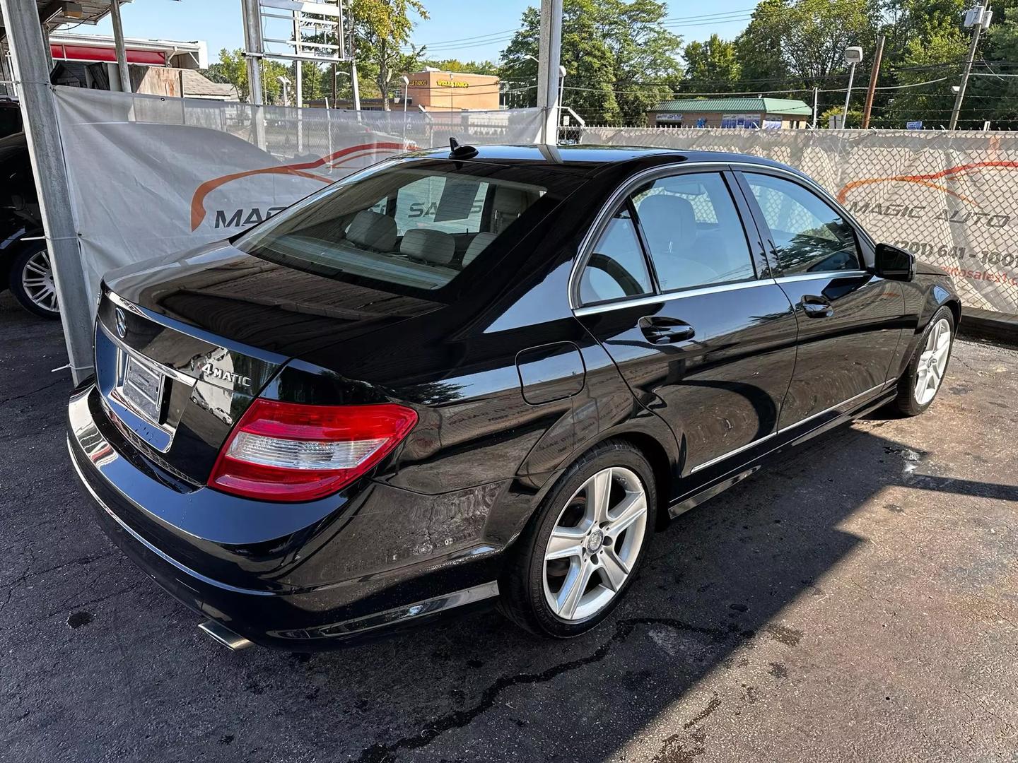 2010 Mercedes-benz C-class - Image 12