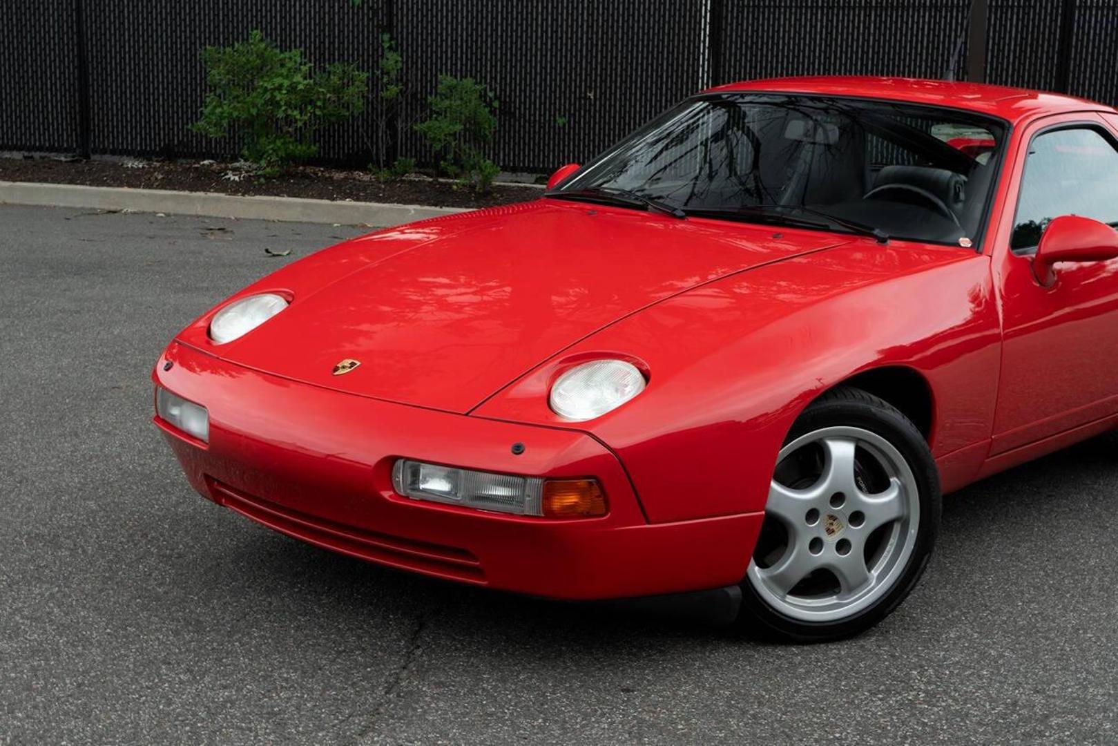 1992 Porsche 928 - Image 6