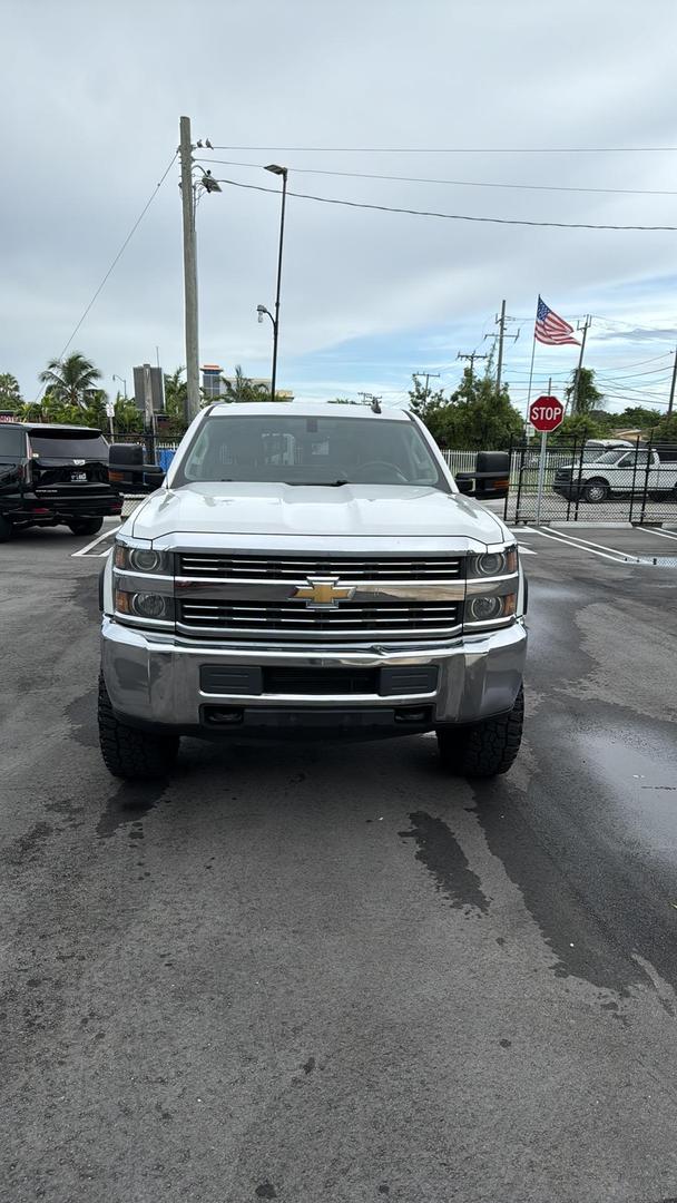 Chevrolet Silverado 2500HD's photo