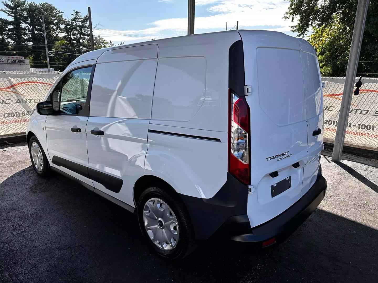 2014 Ford Transit Connect Cargo - Image 12