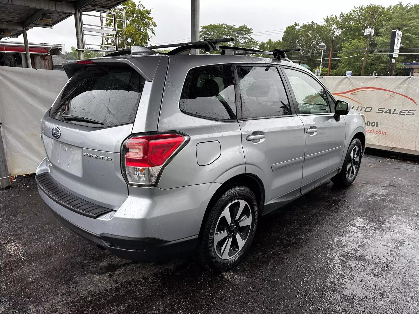 2018 Subaru Forester - Image 12