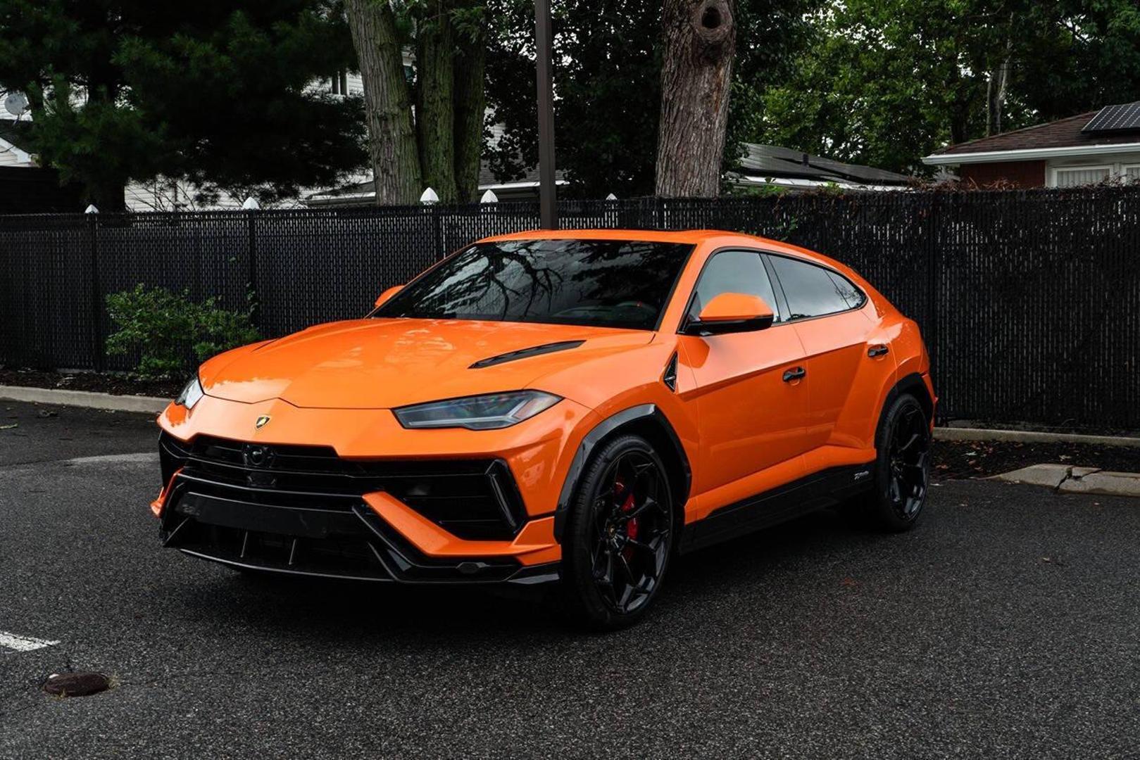 2024 Lamborghini Urus - Image 6