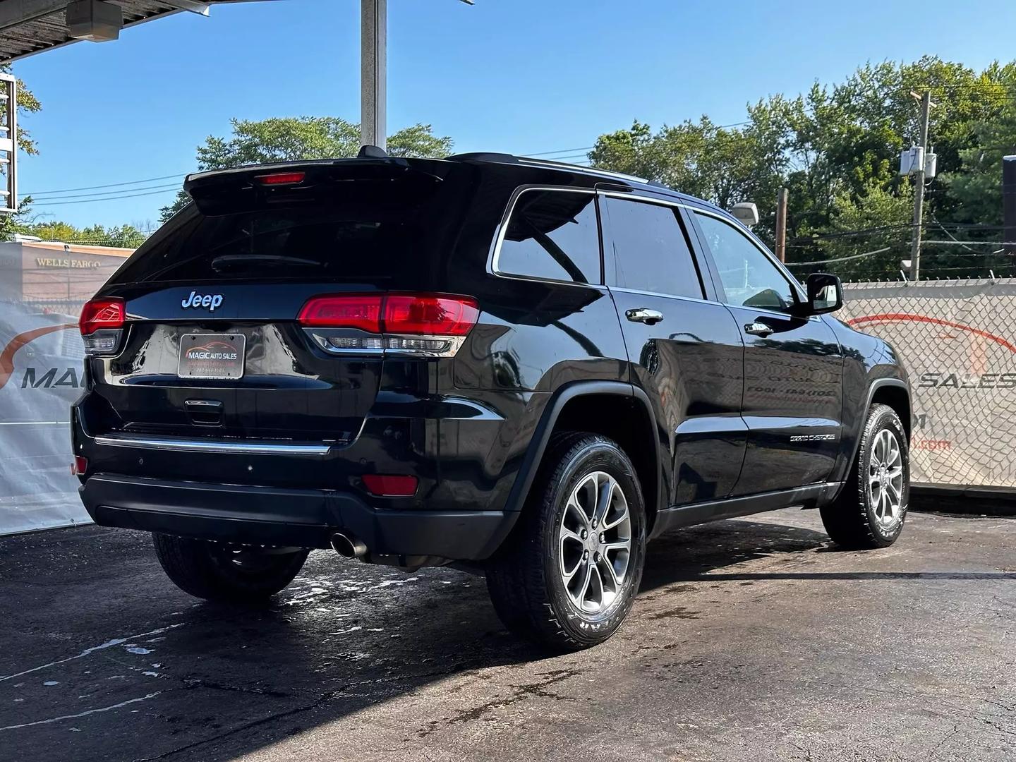 2015 Jeep Grand Cherokee - Image 9