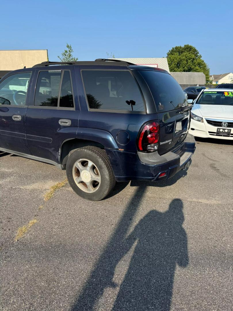 2007 Chevrolet TrailBlazer LS photo 4