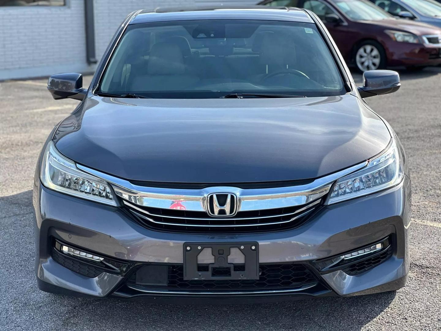 2017 Honda Accord Hybrid - Image 11