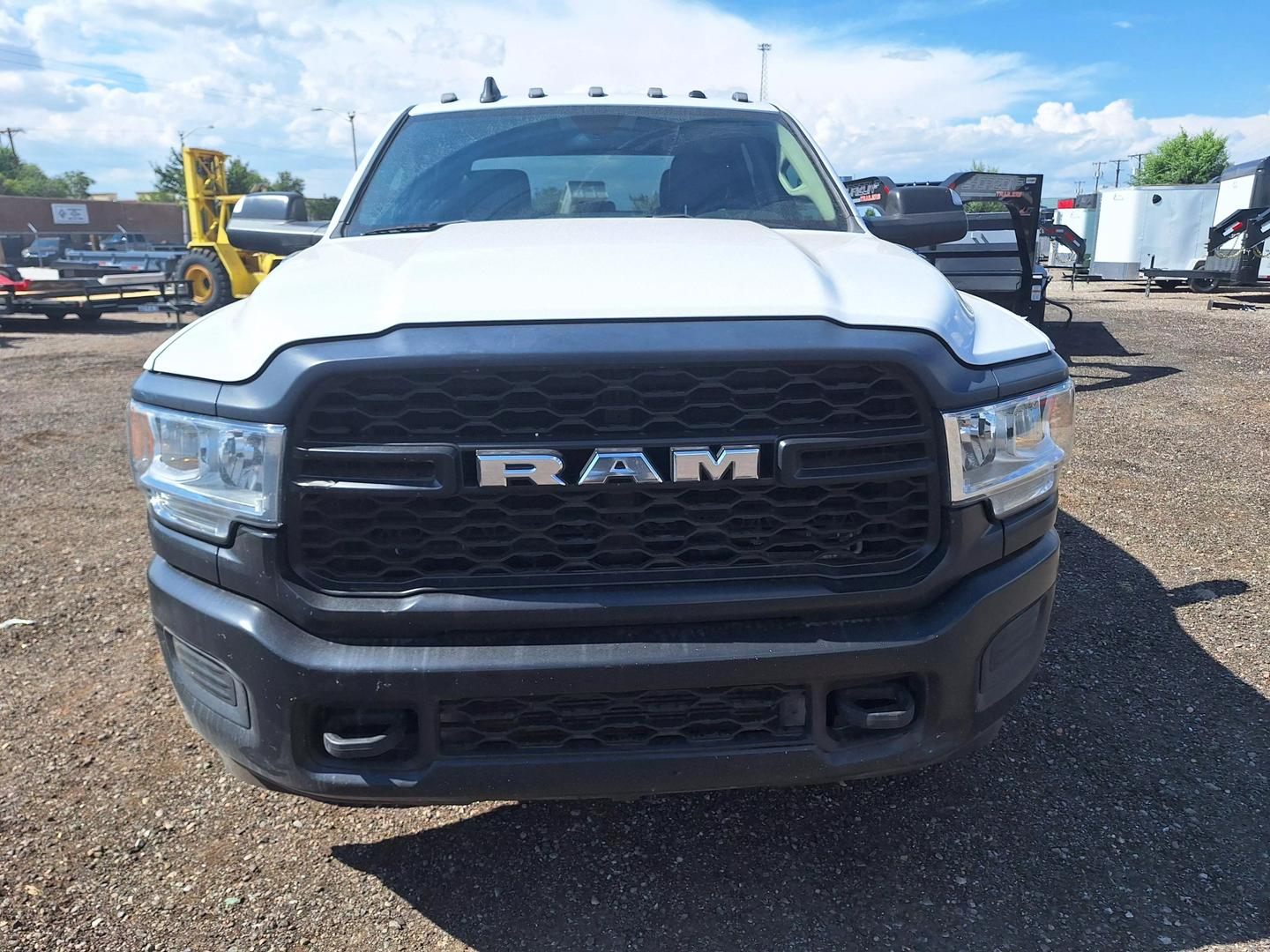 2019 RAM Ram 3500 Chassis Cab Tradesman photo 2