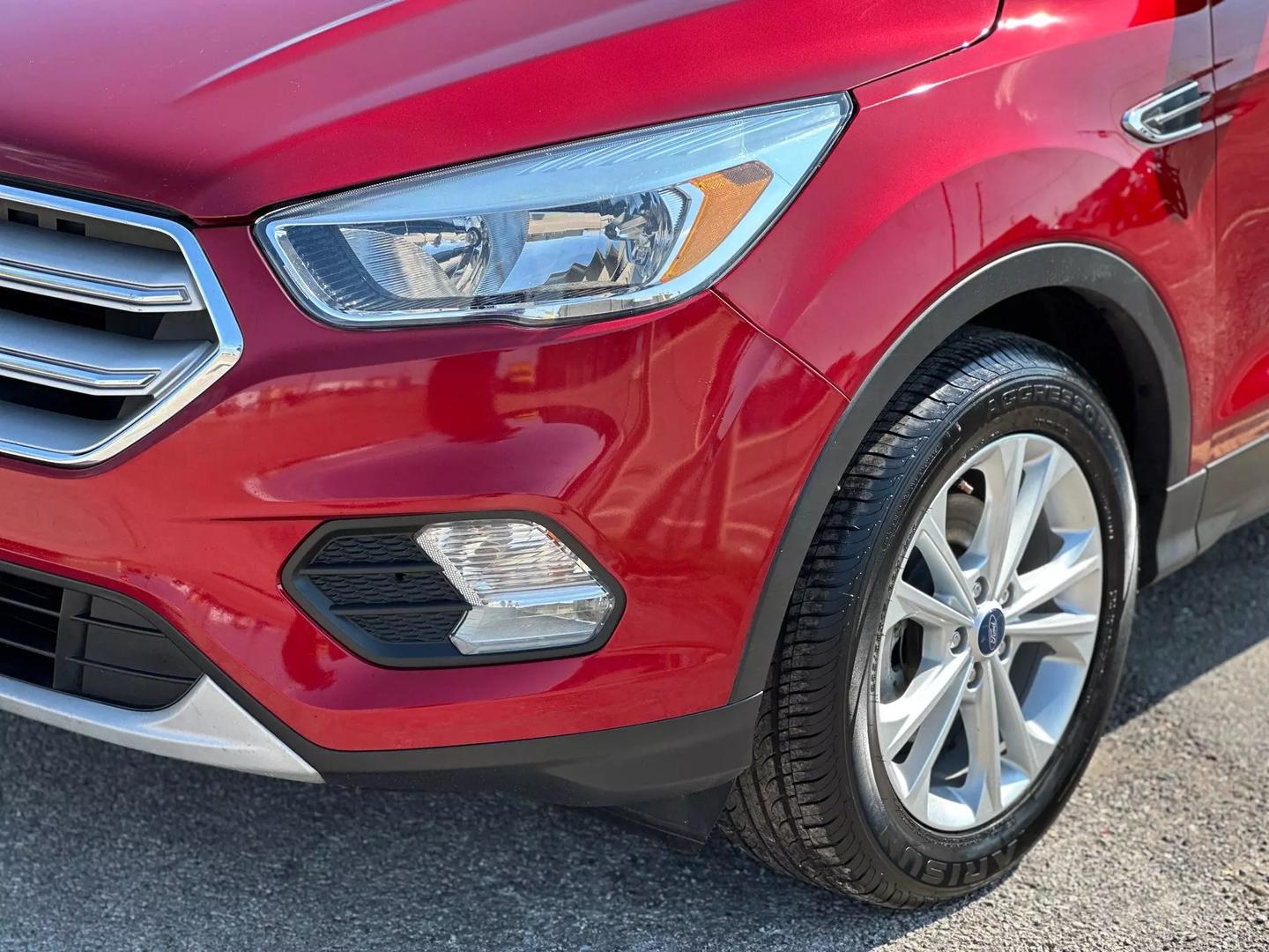 2019 Ford Escape - Image 13