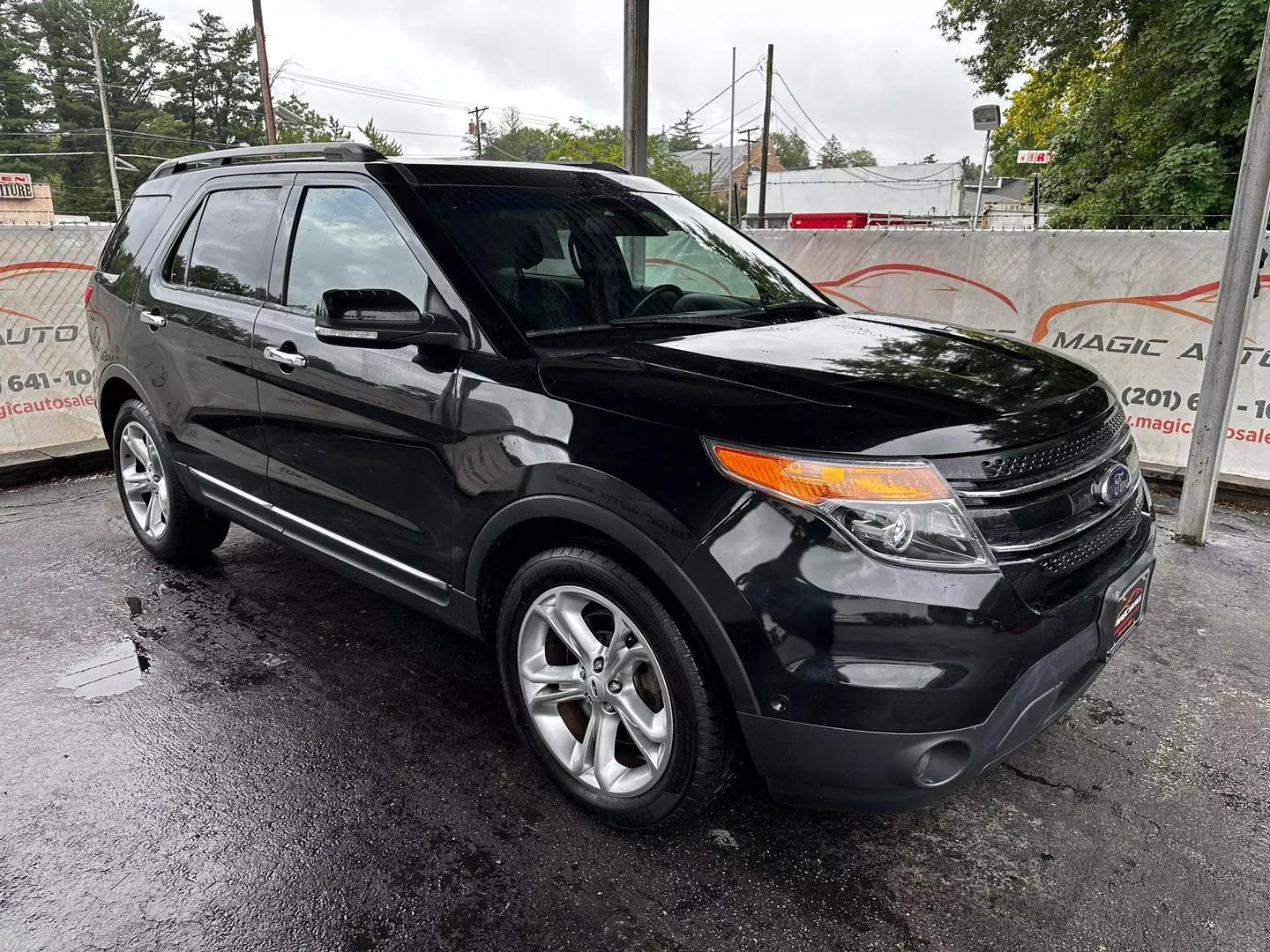 2014 Ford Explorer - Image 10