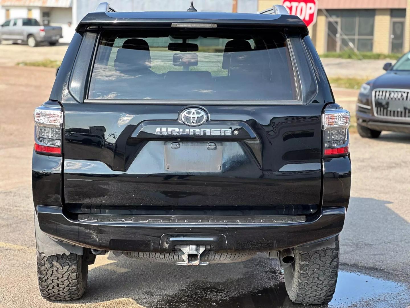 2014 Toyota 4runner - Image 10