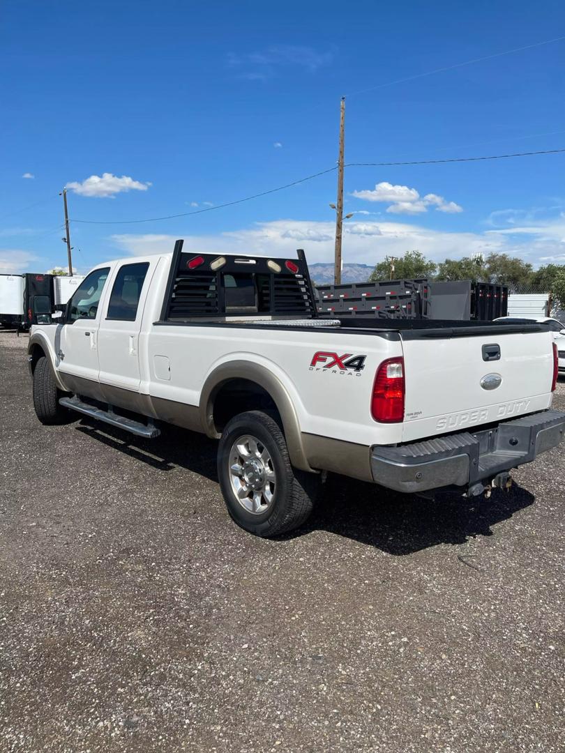 2012 Ford F-350 Super Duty Lariat photo 4