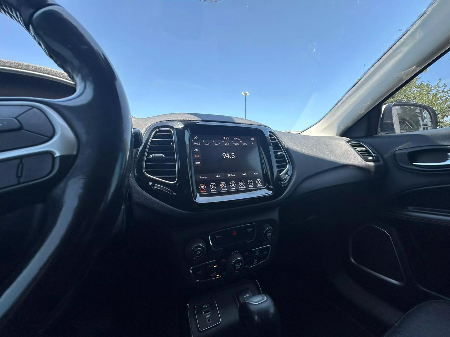 2020 Jeep Compass Limited photo 8