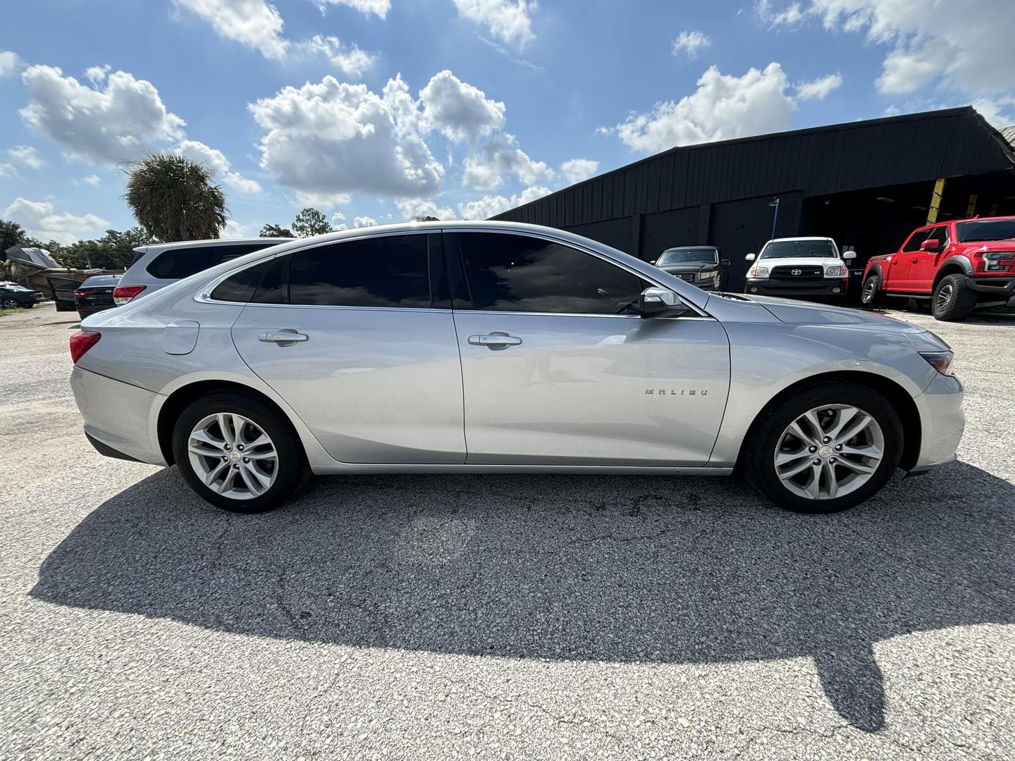 2018 Chevrolet Malibu 1LT photo 9