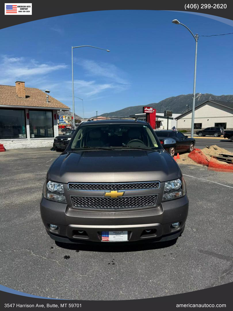 2012 Chevrolet Suburban LTZ photo 3