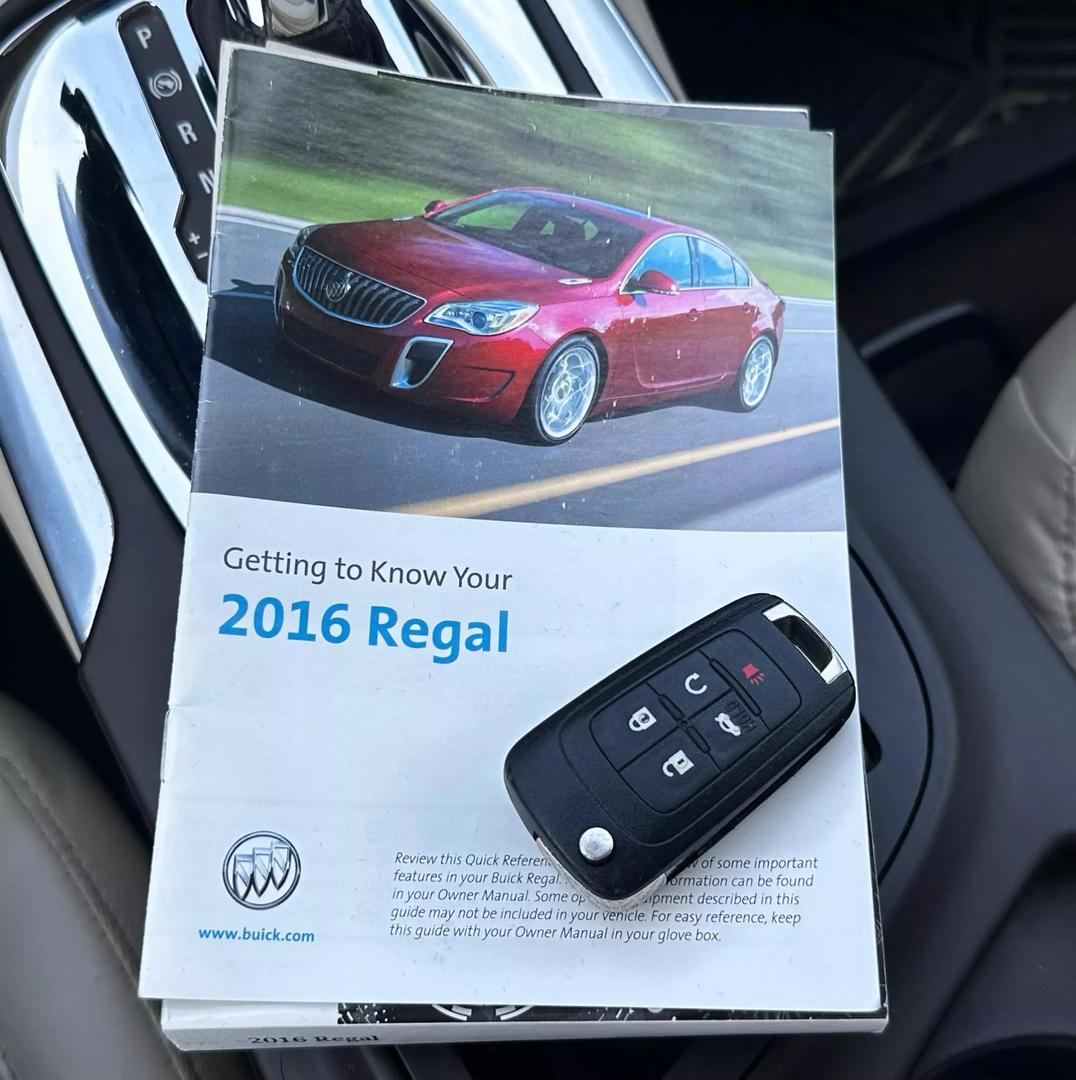 2016 Buick Regal - Image 3