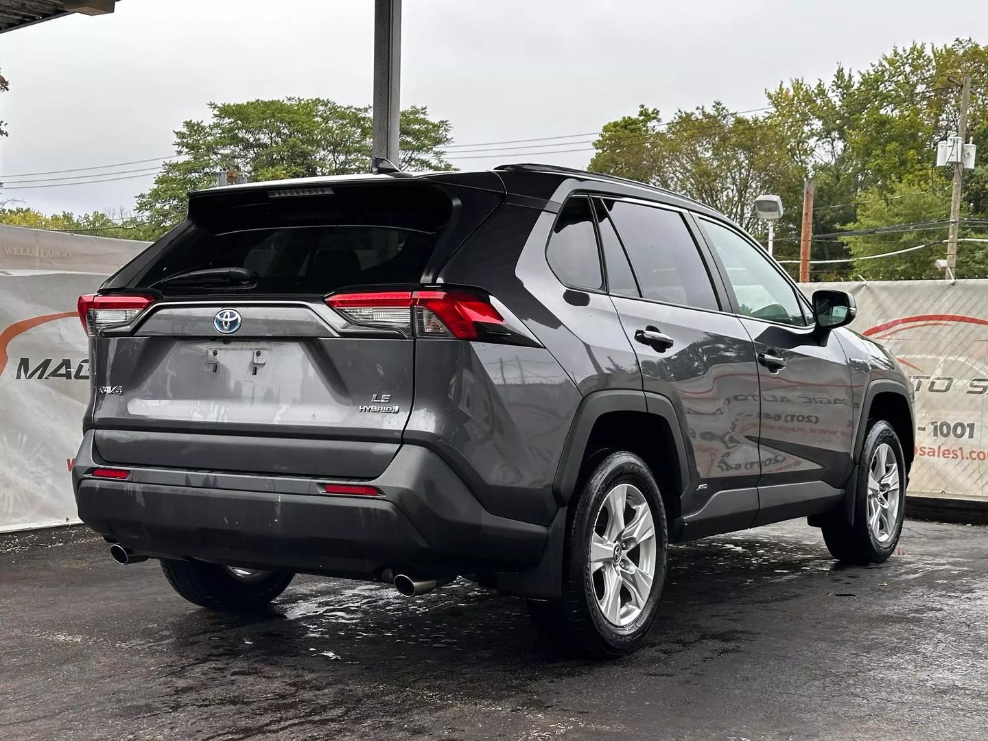 2019 Toyota Rav4 Hybrid - Image 9