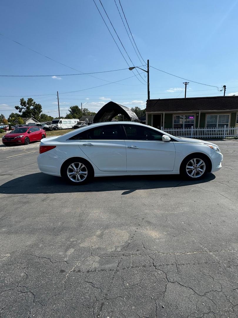 2012 Hyundai Sonata Limited photo 5