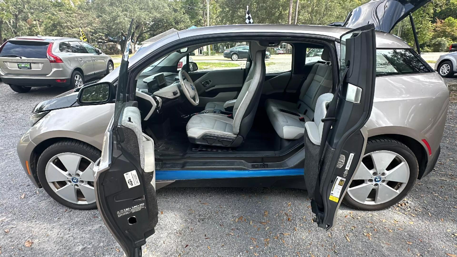 2014 BMW i3 Base photo 9