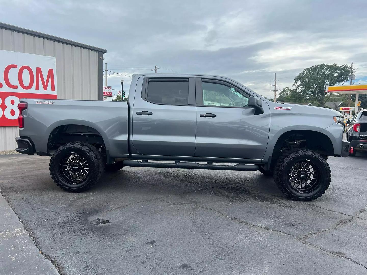 2021 Chevrolet Silverado 1500 Crew Cab - Image 11