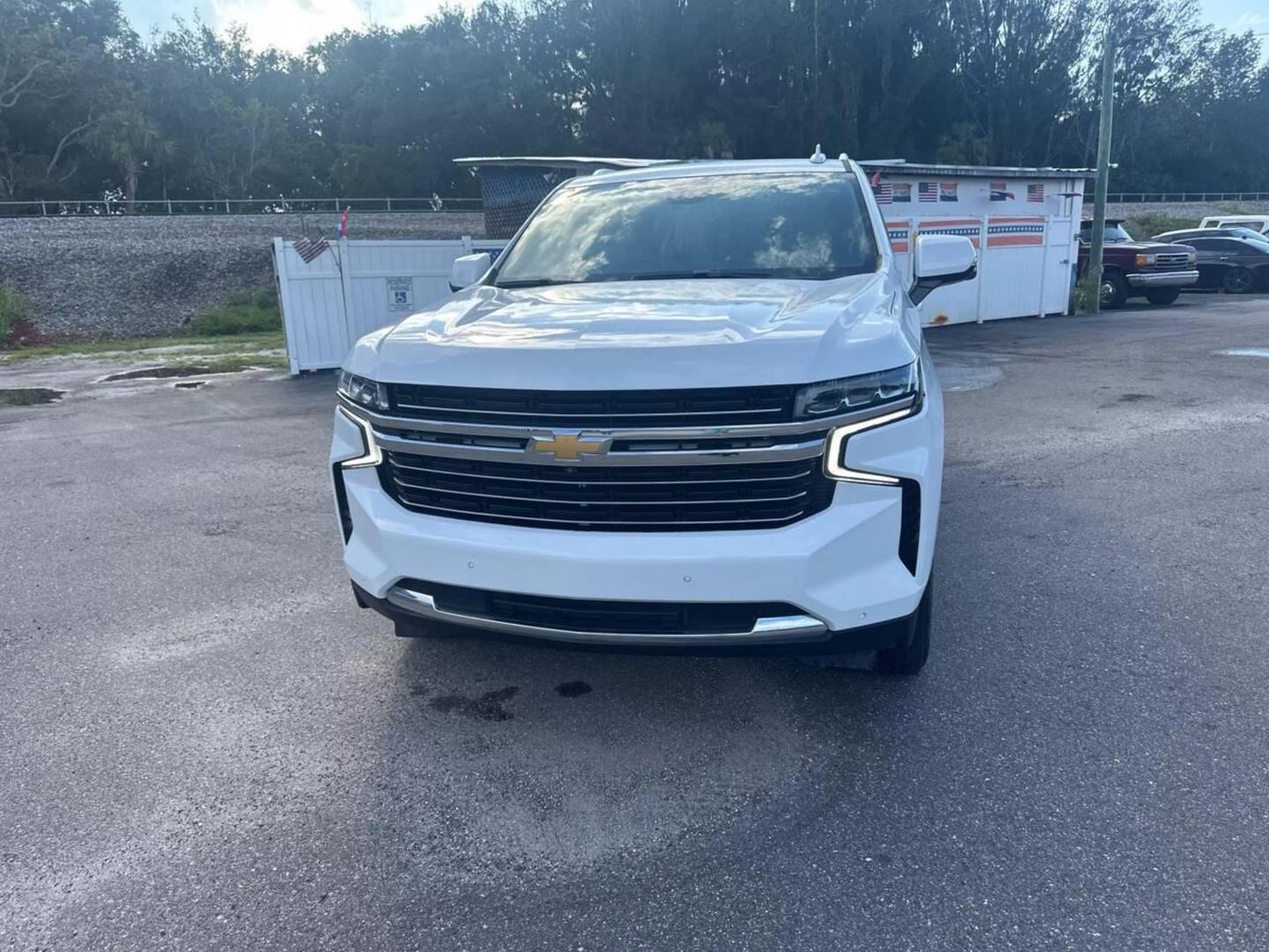 2023 Chevrolet Tahoe LT photo 3