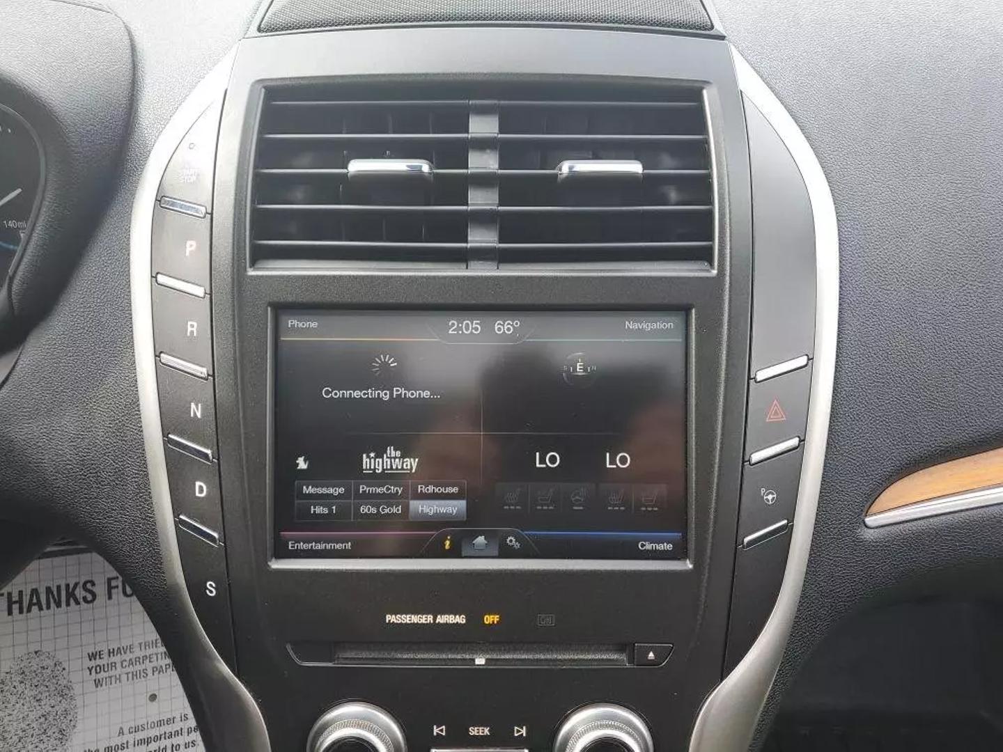 2015 Lincoln MKC Base photo 18