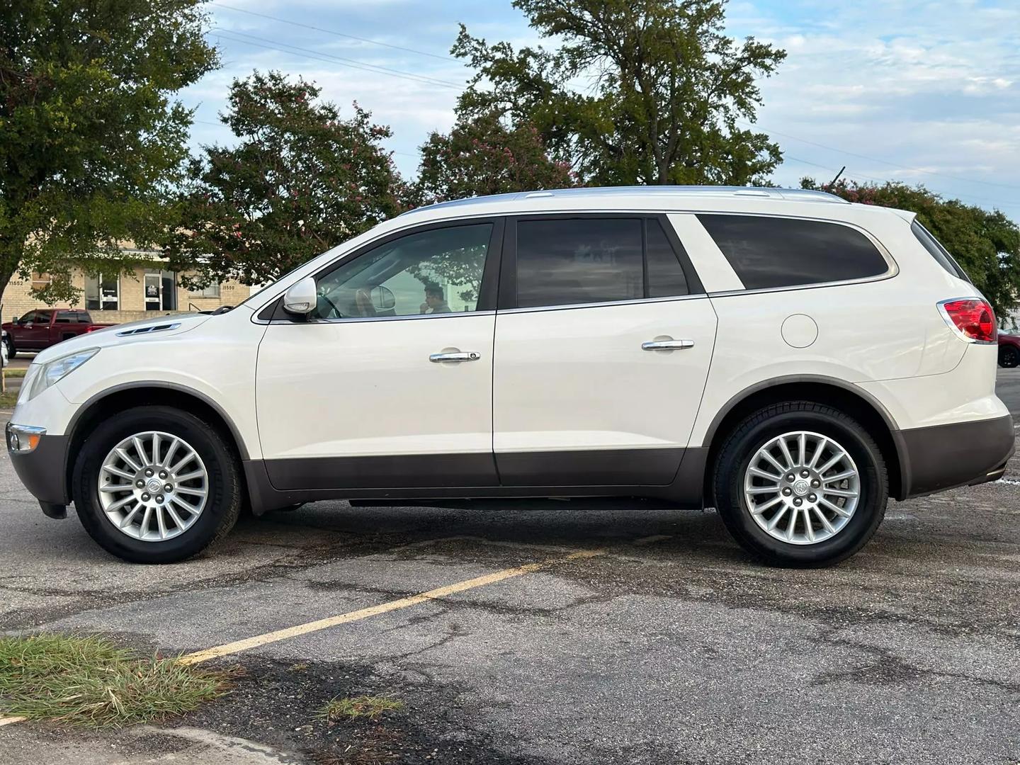 2011 Buick Enclave - Image 4