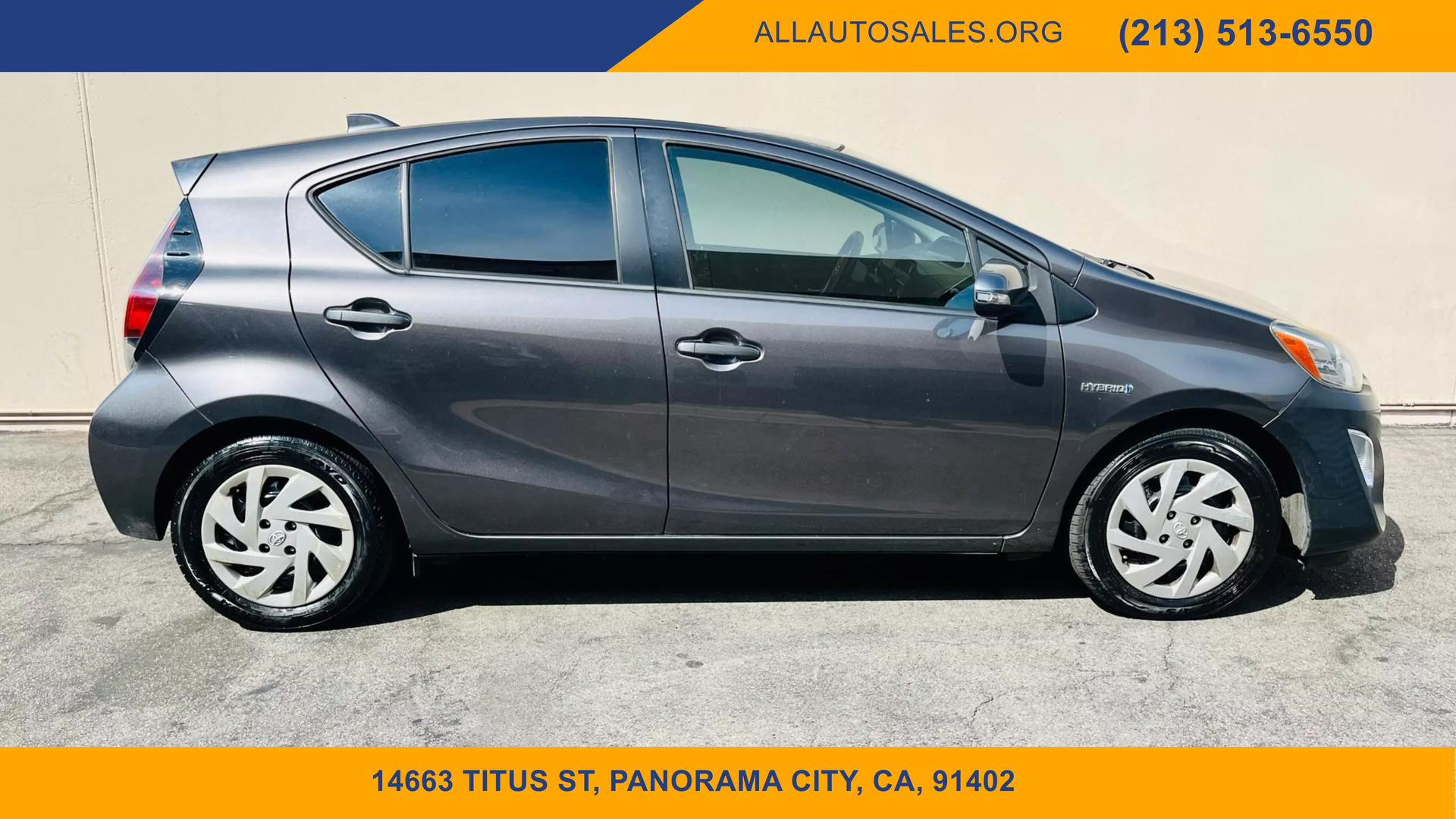 2015 Toyota Prius c Two photo 6