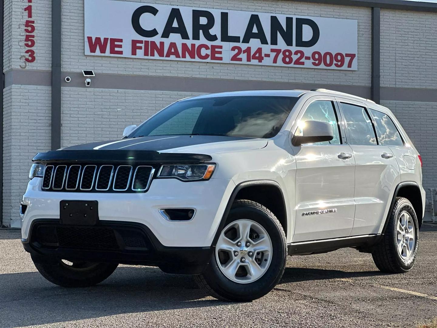 2017 Jeep Grand Cherokee - Image 2