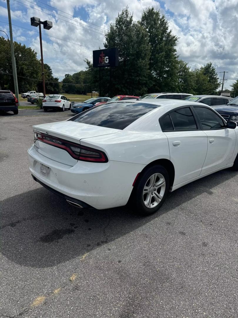 2019 Dodge Charger SXT photo 6