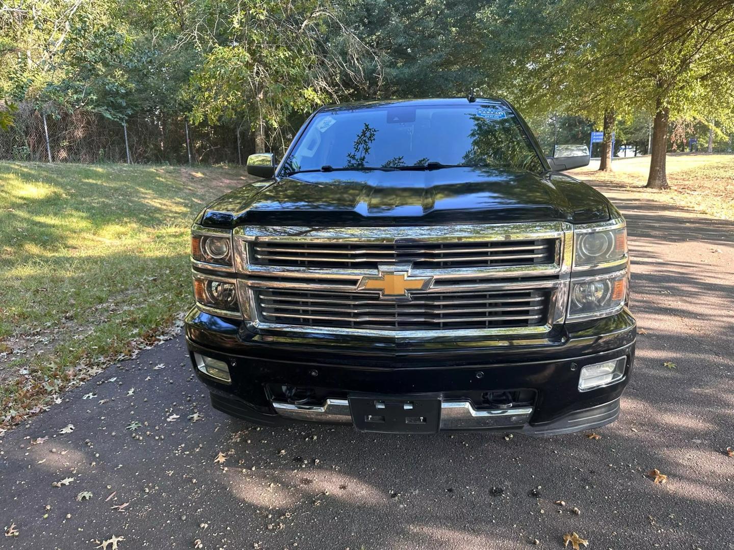 2015 Chevrolet Silverado 1500 High Country photo 2