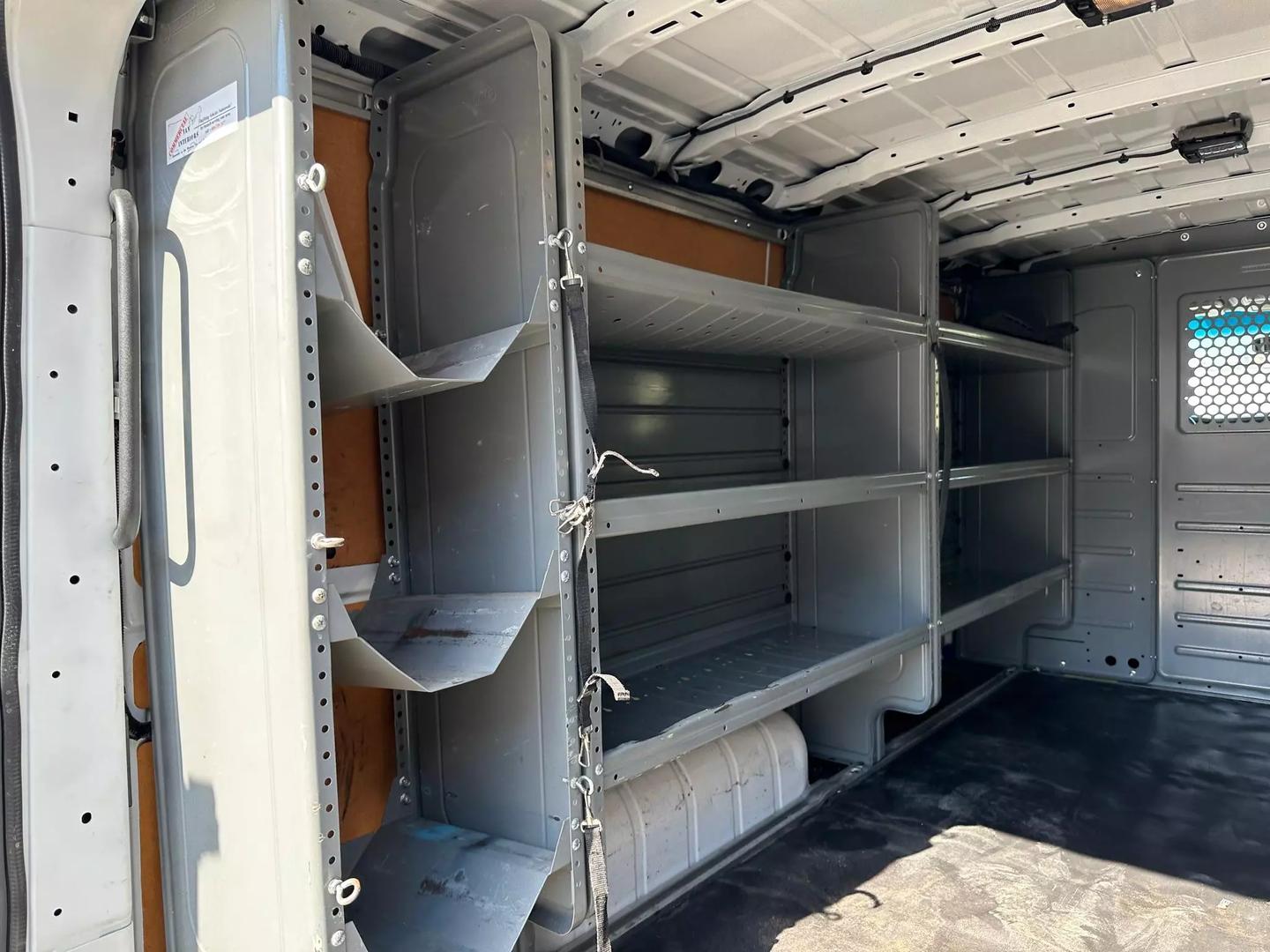 2018 Nissan Nv2500 Hd Cargo - Image 19