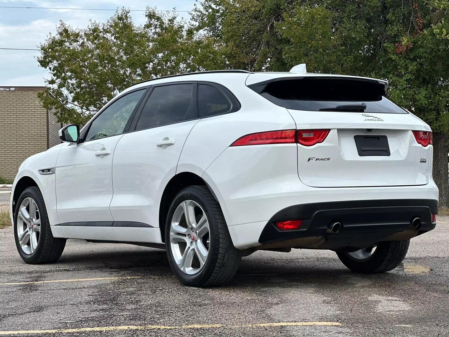 2018 Jaguar F-pace - Image 5