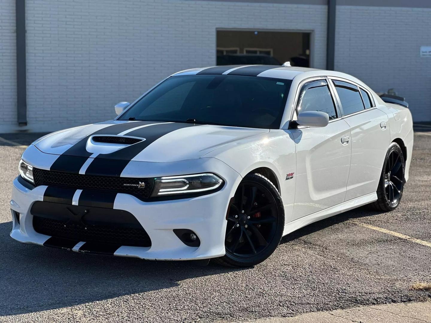 2018 Dodge Charger - Image 2