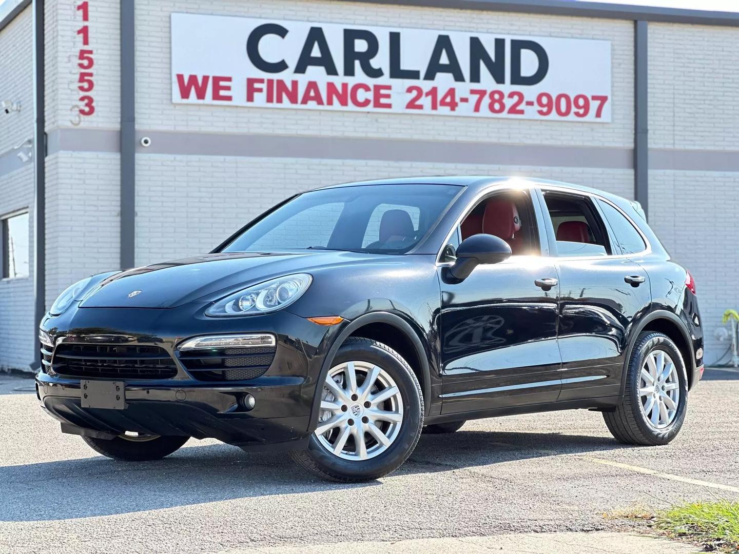 2014 Porsche Cayenne - Image 1