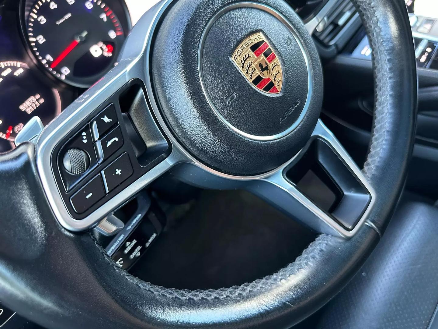 2019 Porsche Cayenne - Image 58