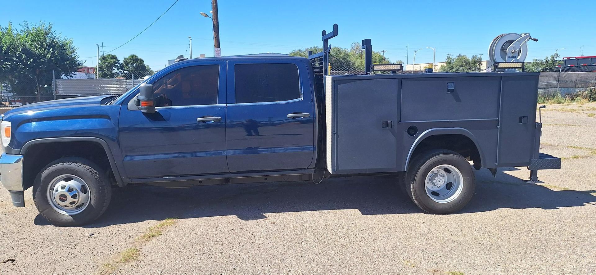 2015 GMC Sierra 3500 Chassis Cab SLE photo 10