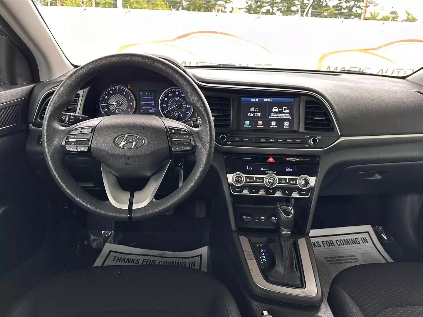 2020 Hyundai Elantra - Image 22