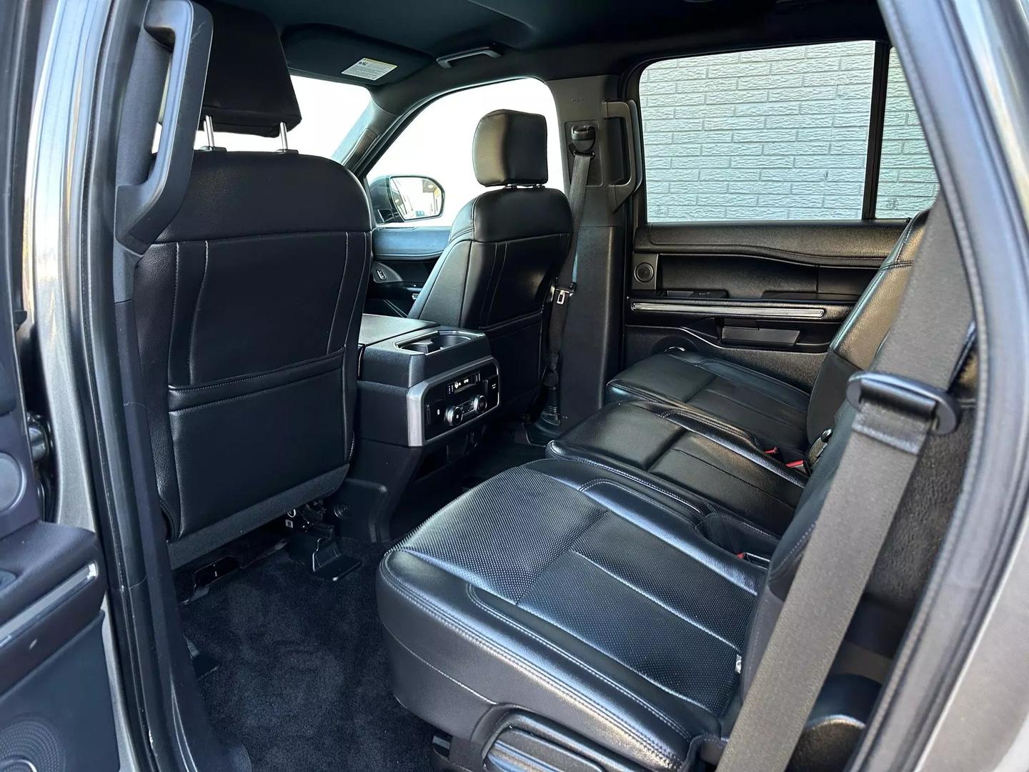 2018 Ford Expedition - Image 21