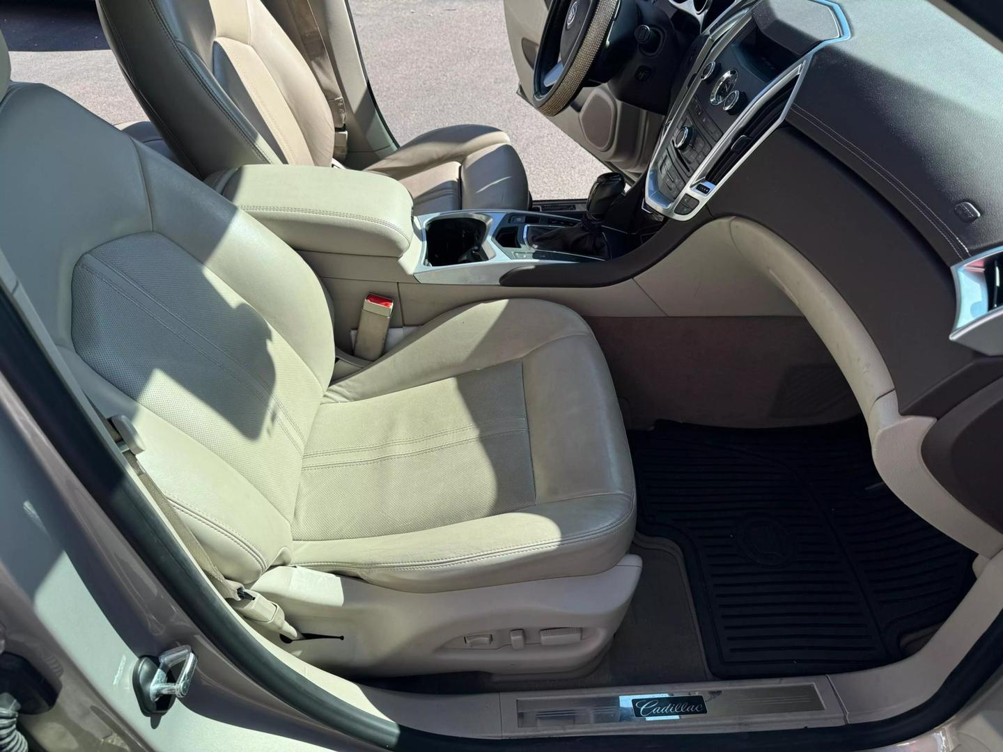 2011 Cadillac SRX Luxury Collection photo 26