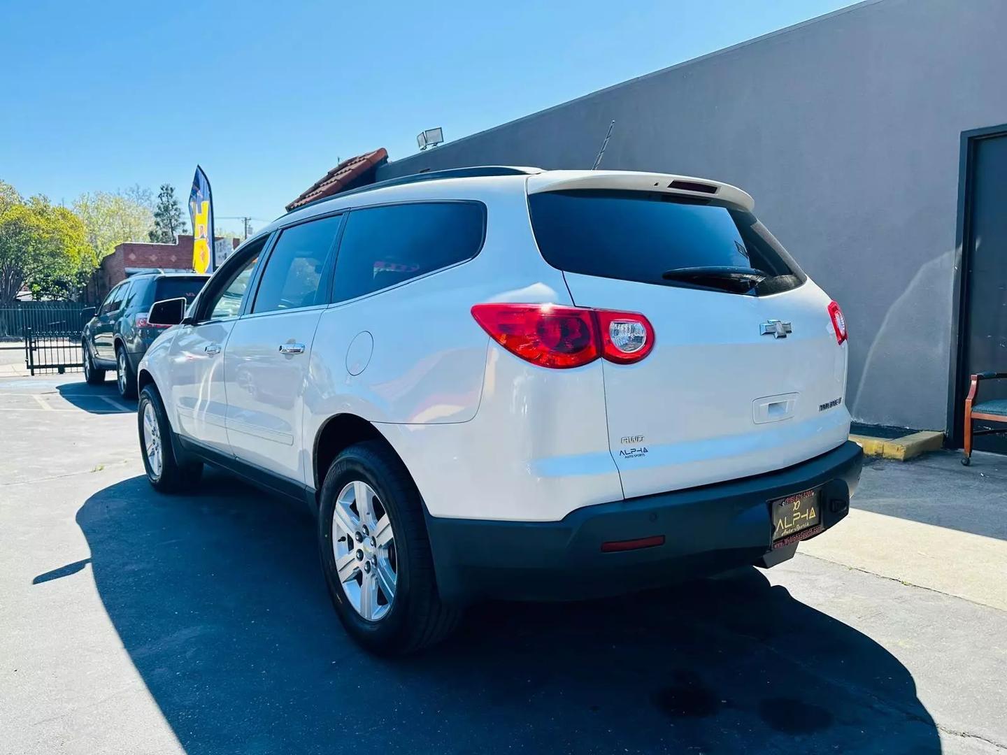 2012 Chevrolet Traverse 1LT photo 7