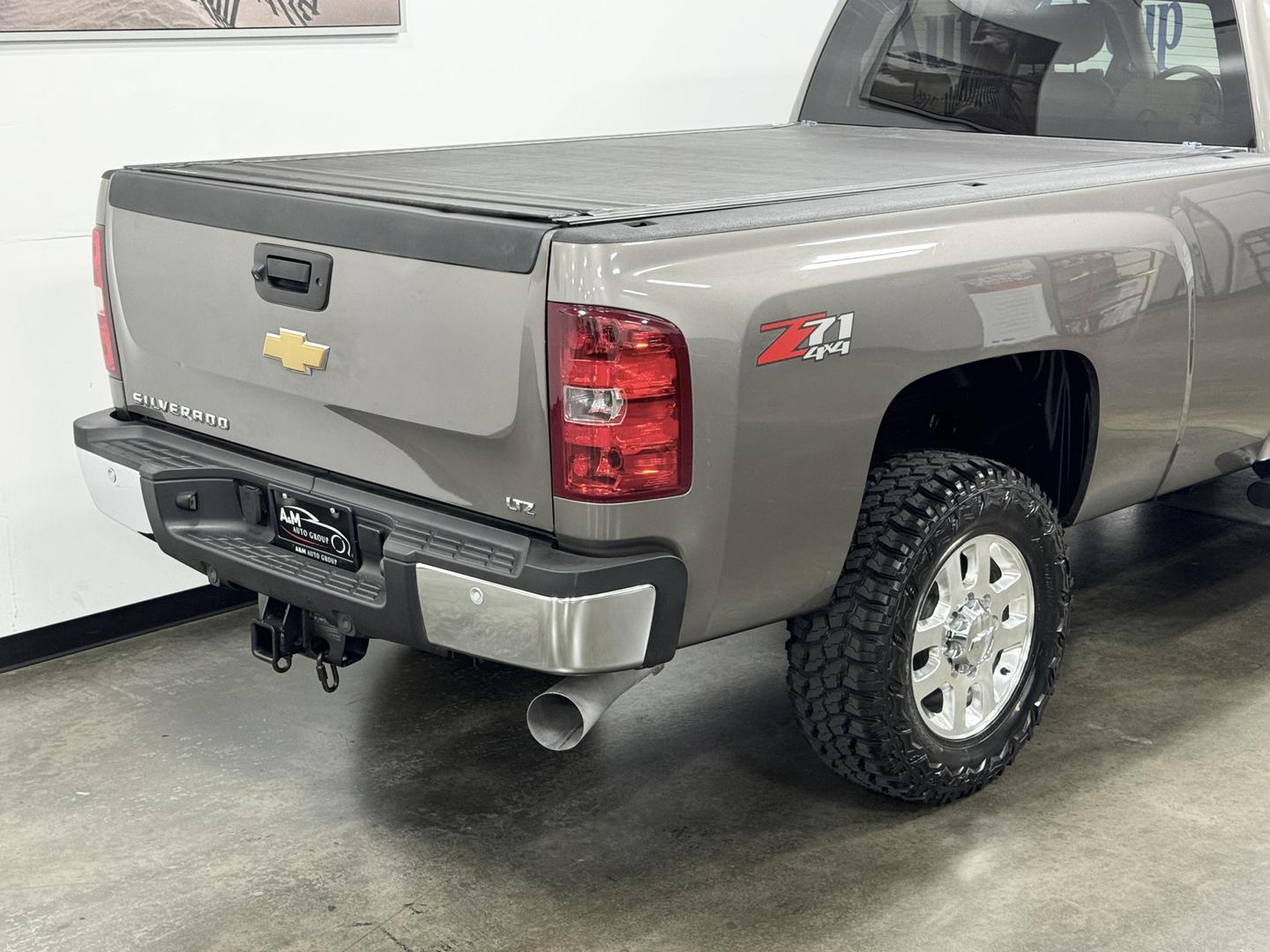 2014 Chevrolet Silverado 2500HD LTZ photo 2