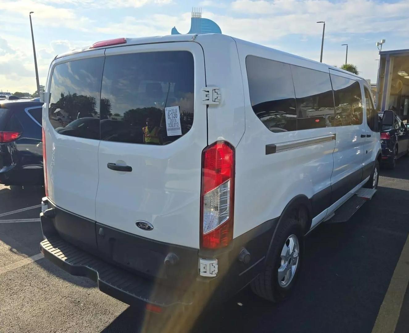 2018 Ford Transit Wagon XL photo 7