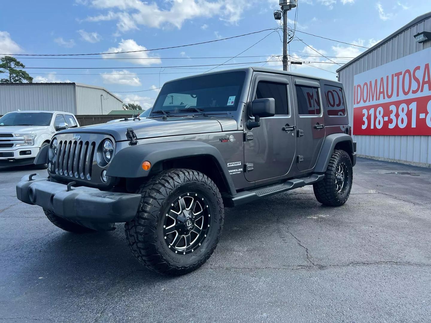 2016 Jeep Wrangler - Image 5