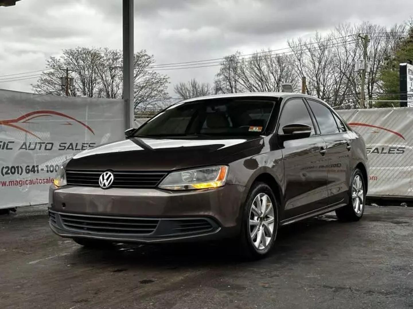 2011 Volkswagen Jetta - Image 3