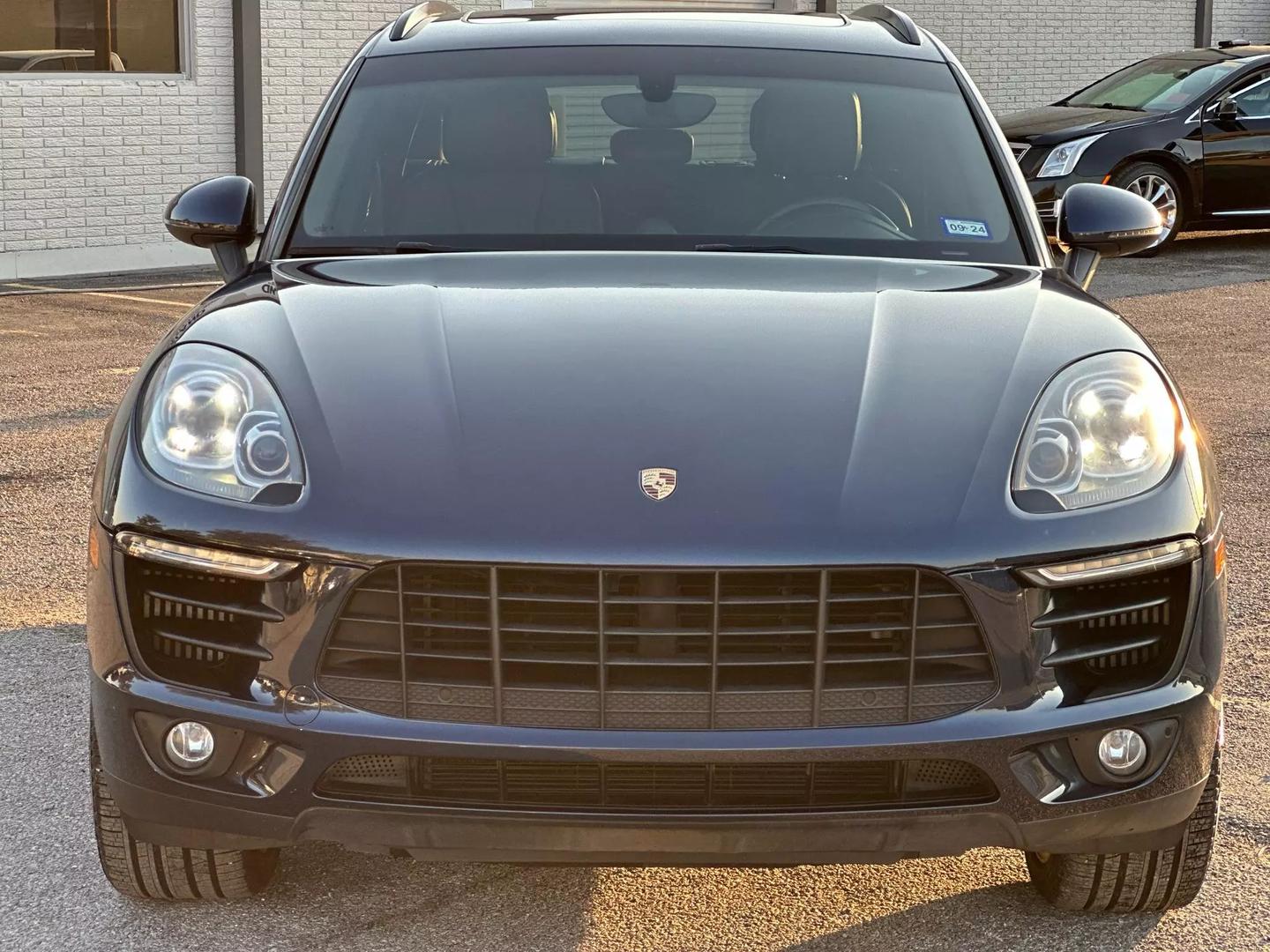 2016 Porsche Macan - Image 11