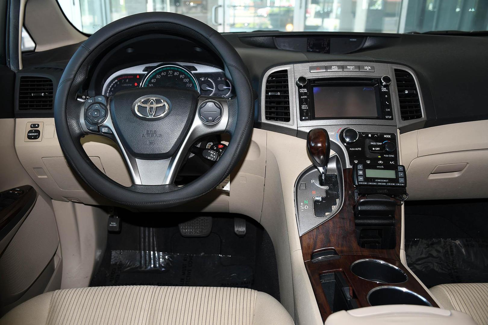 2013 Toyota Venza LE photo 25