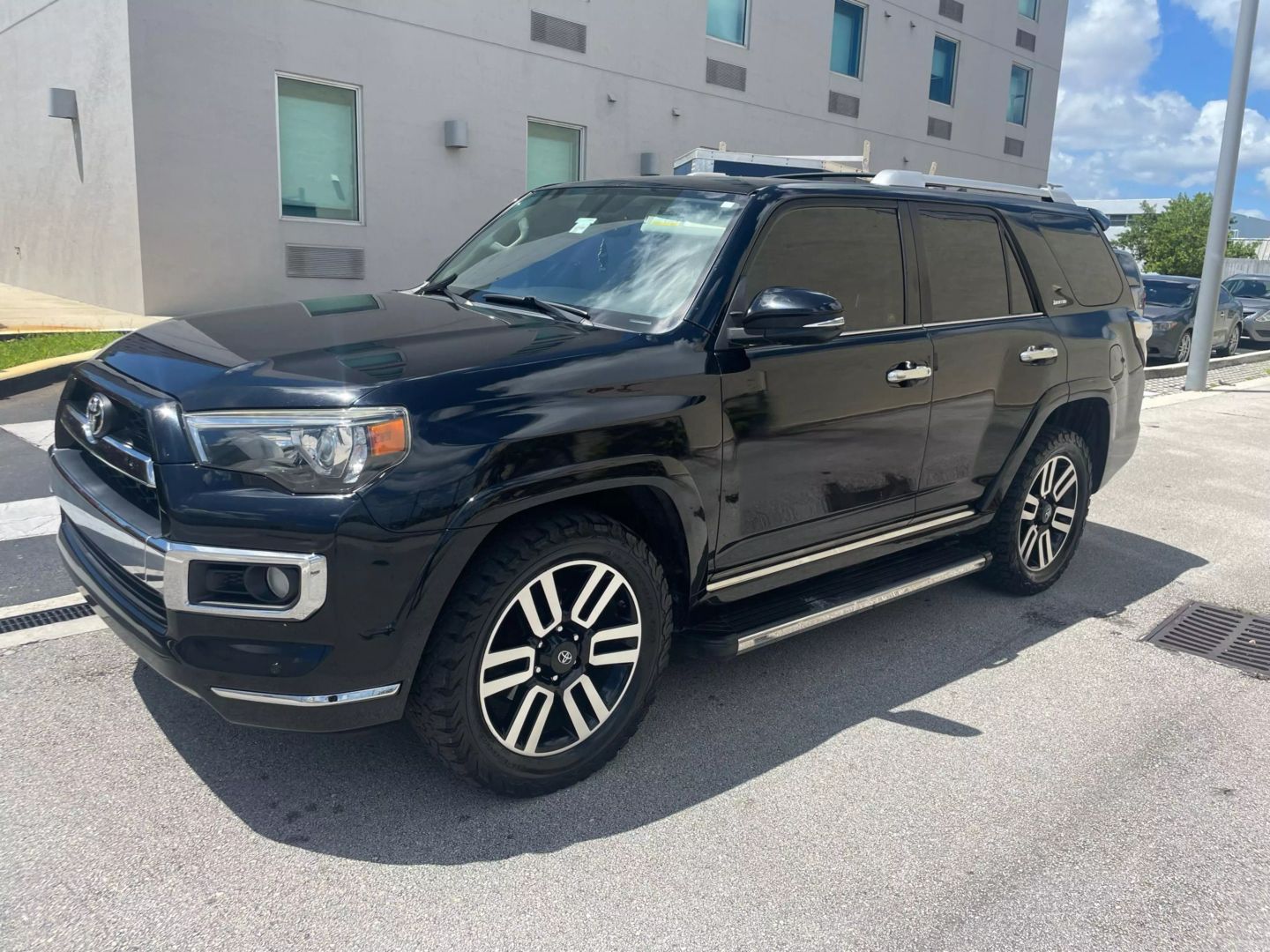 2017 Toyota 4Runner Limited photo 2