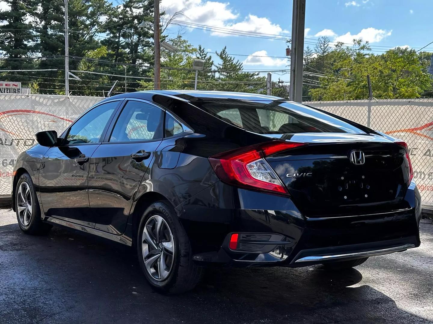 2019 Honda Civic - Image 7