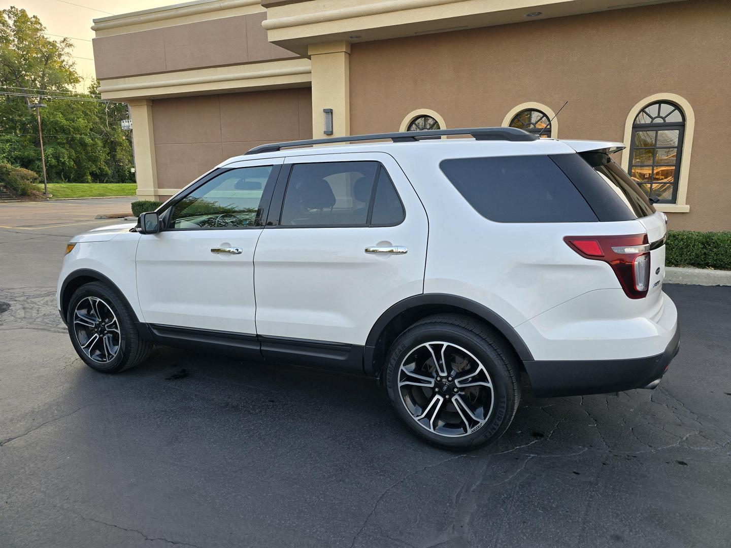 2014 Ford Explorer Sport photo 20