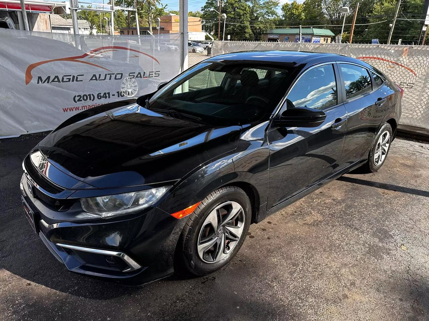 2019 Honda Civic - Image 11