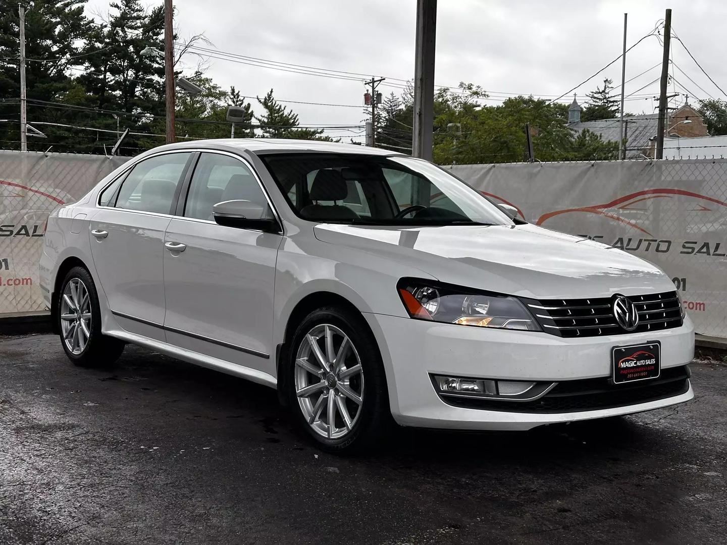 2015 Volkswagen Passat - Image 6